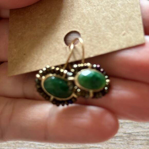 BOGO FREE Green brass stone earrings nice clasps! - Picture 1 of 4